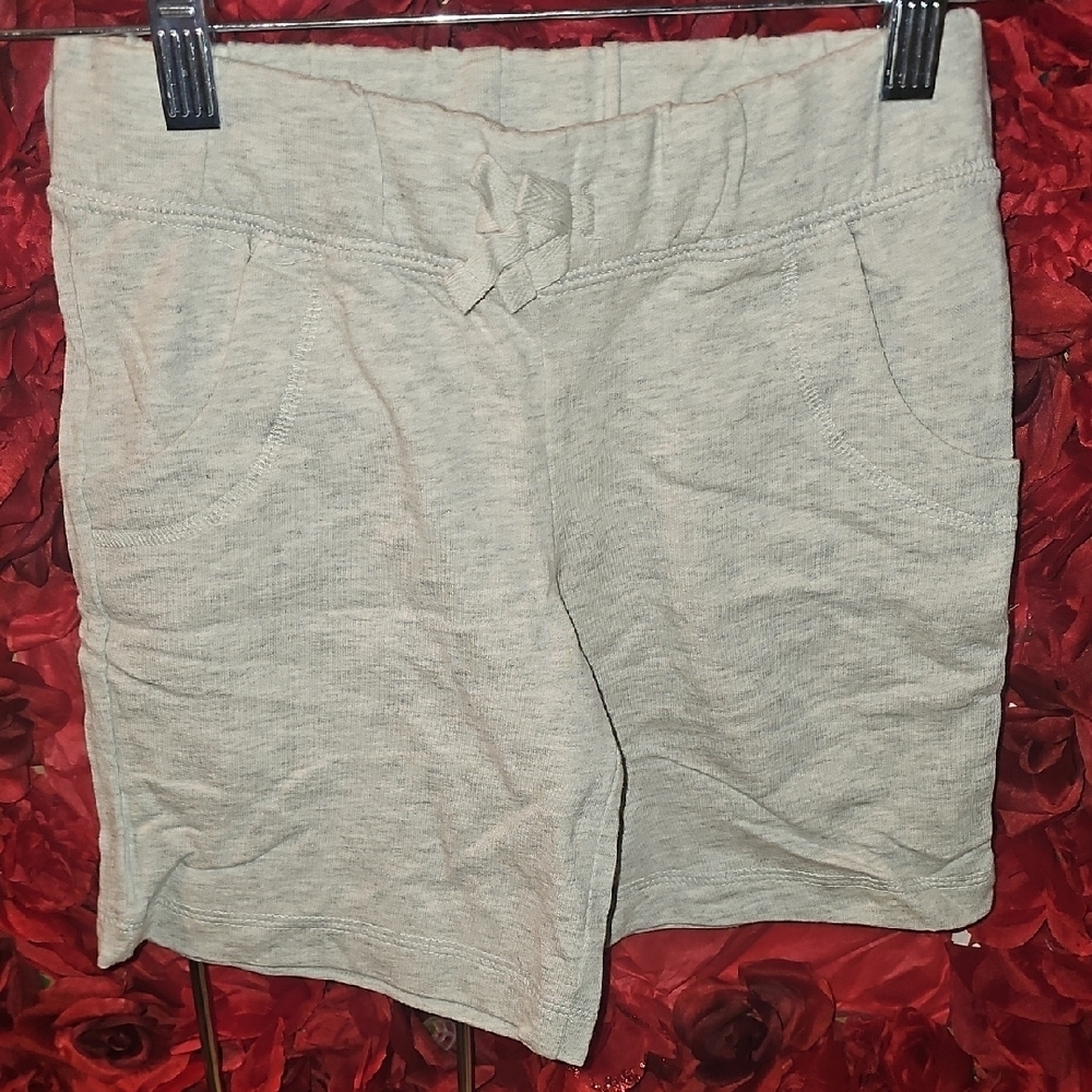 Circo Girls Gray Bermuda Shorts Casual Style Size 7/8 LIKE NEW